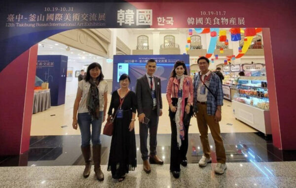 「臺灣韓國釜山國際美術交流展」 中友百貨舉辦林品陞院長熱情參與