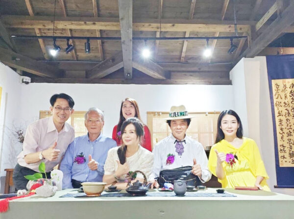 藝術家林宗茂與「楊梅埔心故事館」 花蓮賑災義賣《筆飛墨舞》匯聚愛心