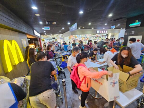 時尚與永續的難題 彰化縣舊衣回收爆量