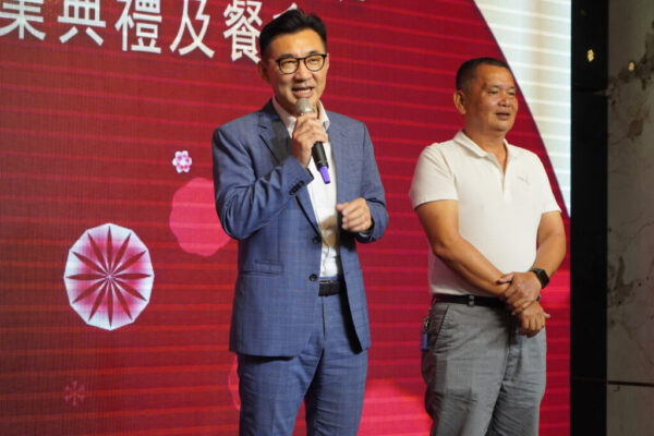 大葉大學管院EMBA班畢典隆重舉辦 立法院江啟臣副院長勉勵開創台灣護國群山企業  