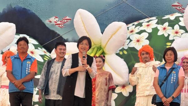 紙風車劇團熱演《寶莉回家》 中信基金助力和美兒童築夢