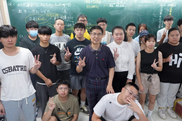 大葉大學會資系學生分享暑期國稅局實習收穫