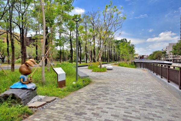 洋紅風鈴木進入花期尾聲 邀您把握春日的美好回憶