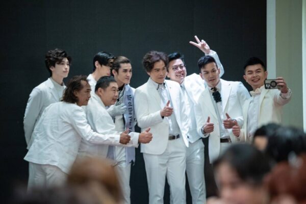 「世界年度夫人先生」 許庭芳勇奪傑出組冠軍