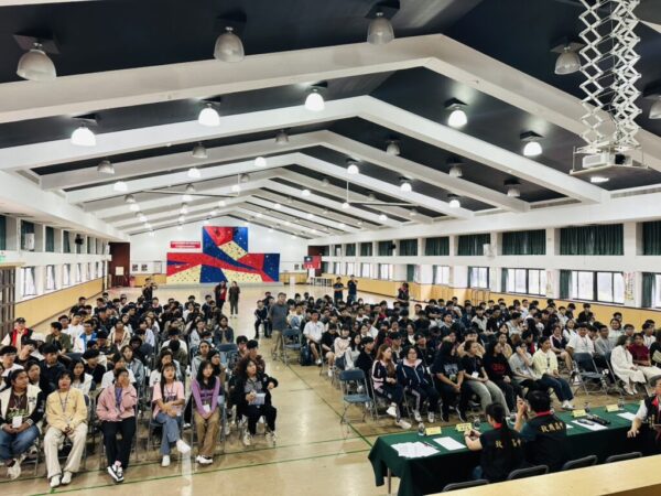 致用高中開啟產學合作嶄新篇章 僑生與本國建教生聯袂溫馨開訓