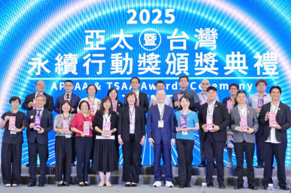 點亮童年、共創永續 台中玩具銀行獲肯定