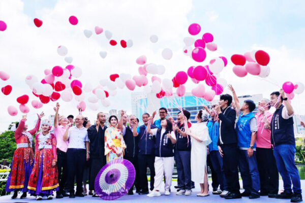 台中市政府徵老照片共譜甜蜜記憶 台中公園湖心亭再現百年浪漫情緣